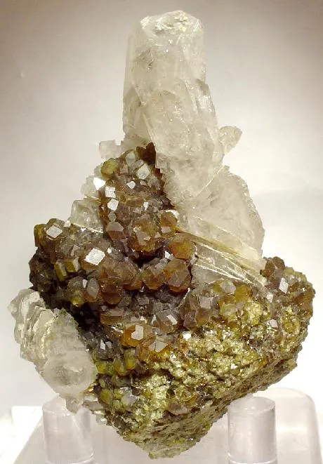 Garnet Group, Quartz image