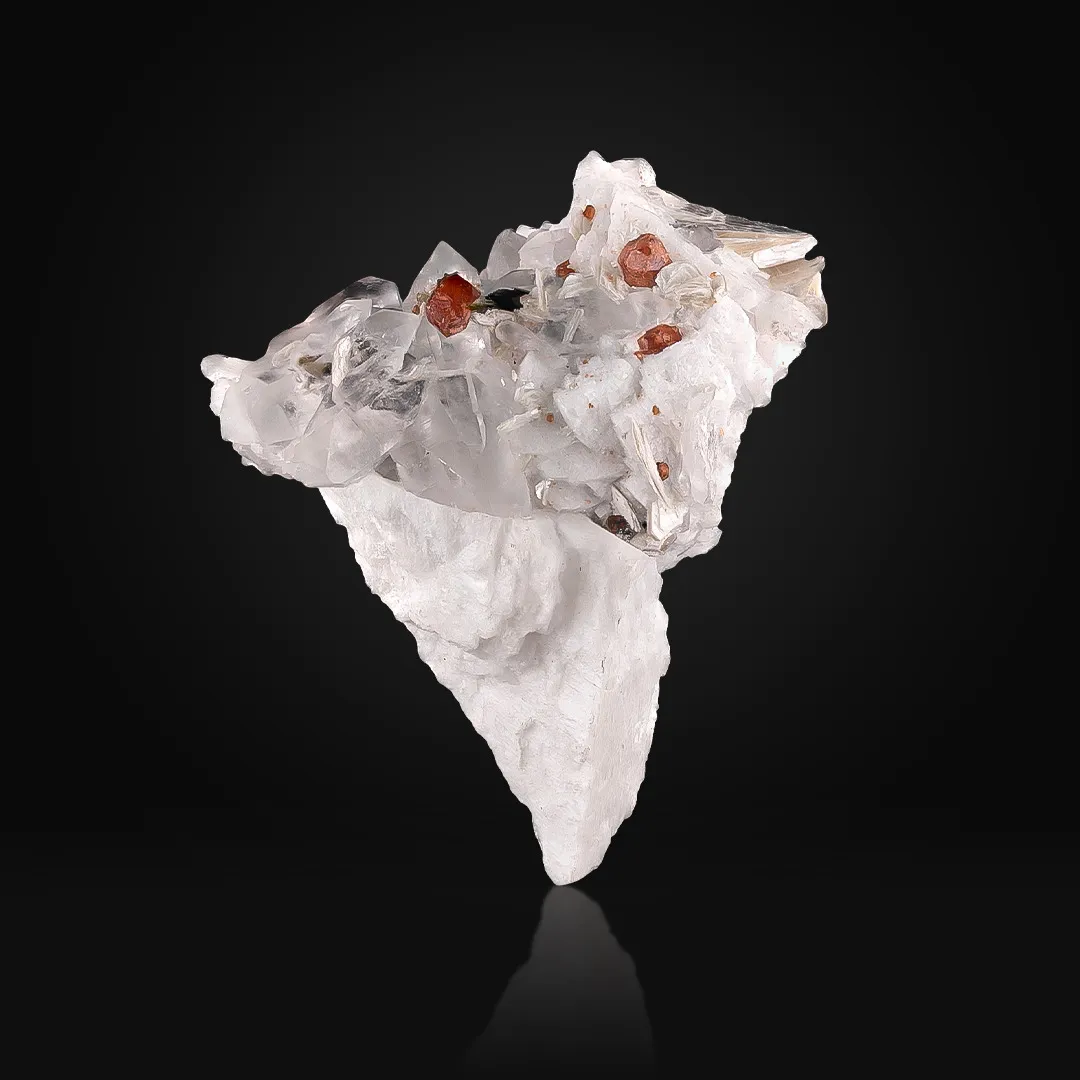 Garnet on Quartz - image 1