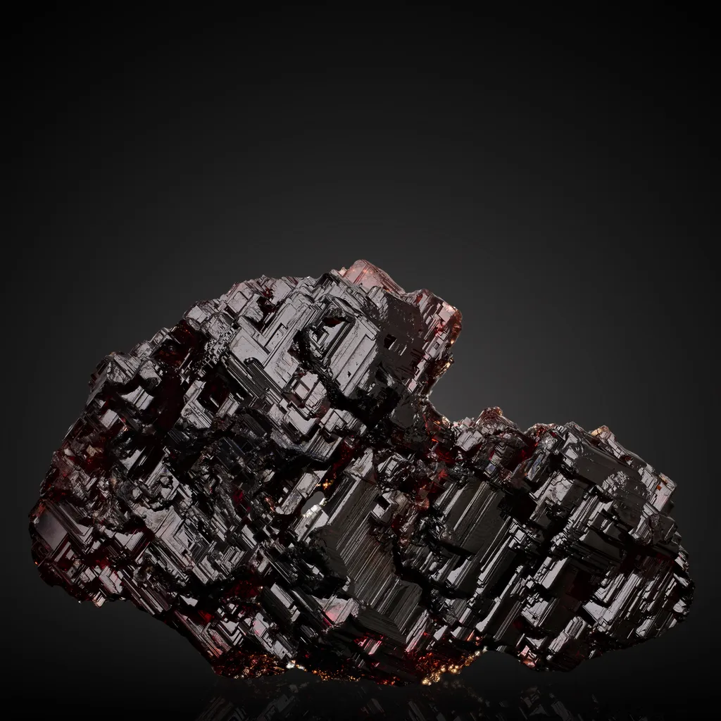 Garnet v. Spessartine image