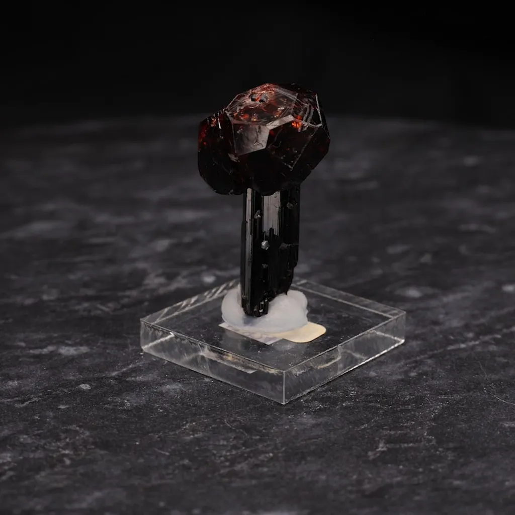 Garnet v. Spessartine Schorl - image 2