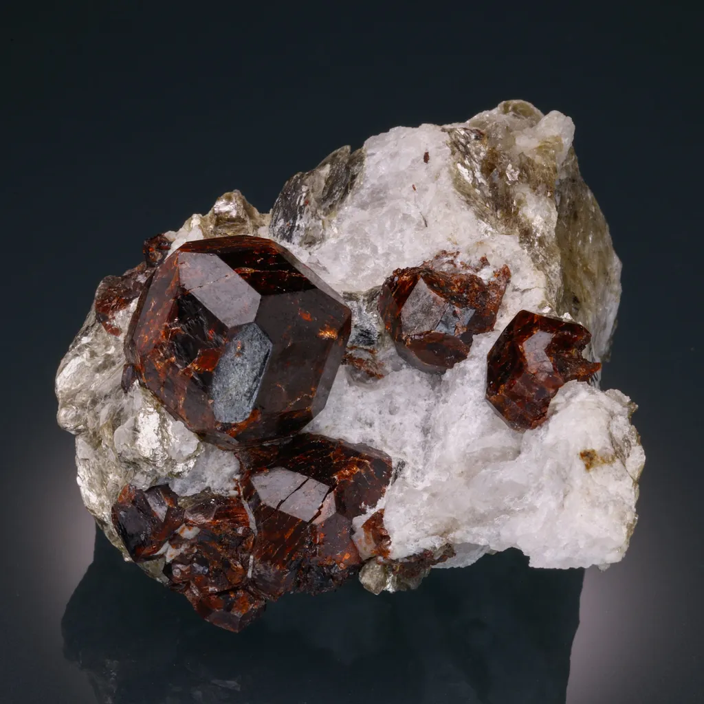 Garnet Var Almandine image