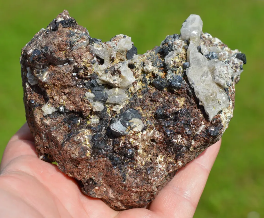 Garnet var. Andradite & Magnetite Scapolite 740 grams - Feilluns, Pyrénées-Orientales, France image