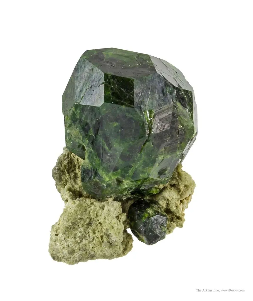 Garnet Var. Demantoid - image 3