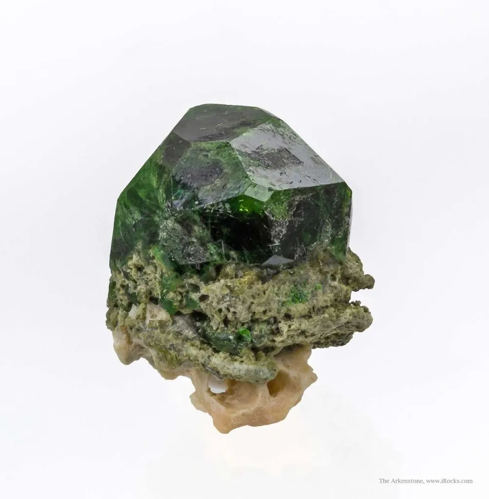Garnet Var. Demantoid image