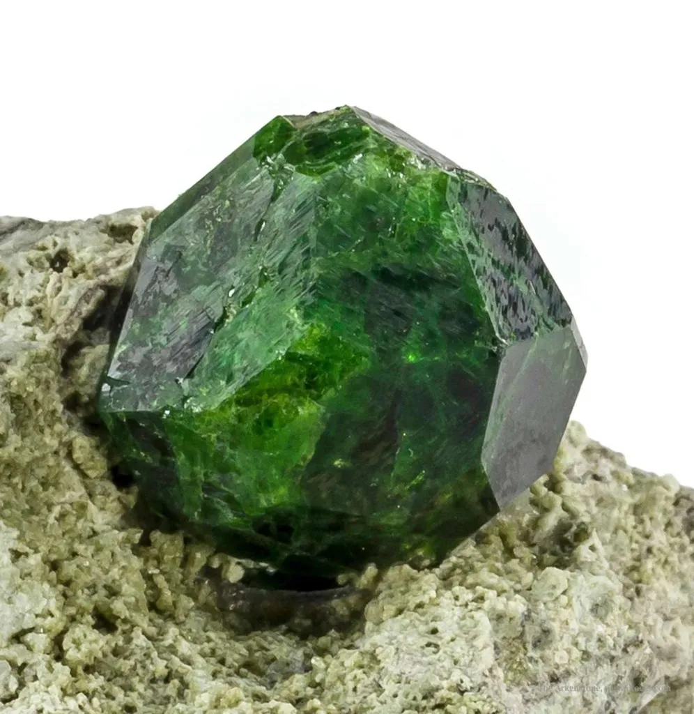 Garnet Var. Demantoid - image 2