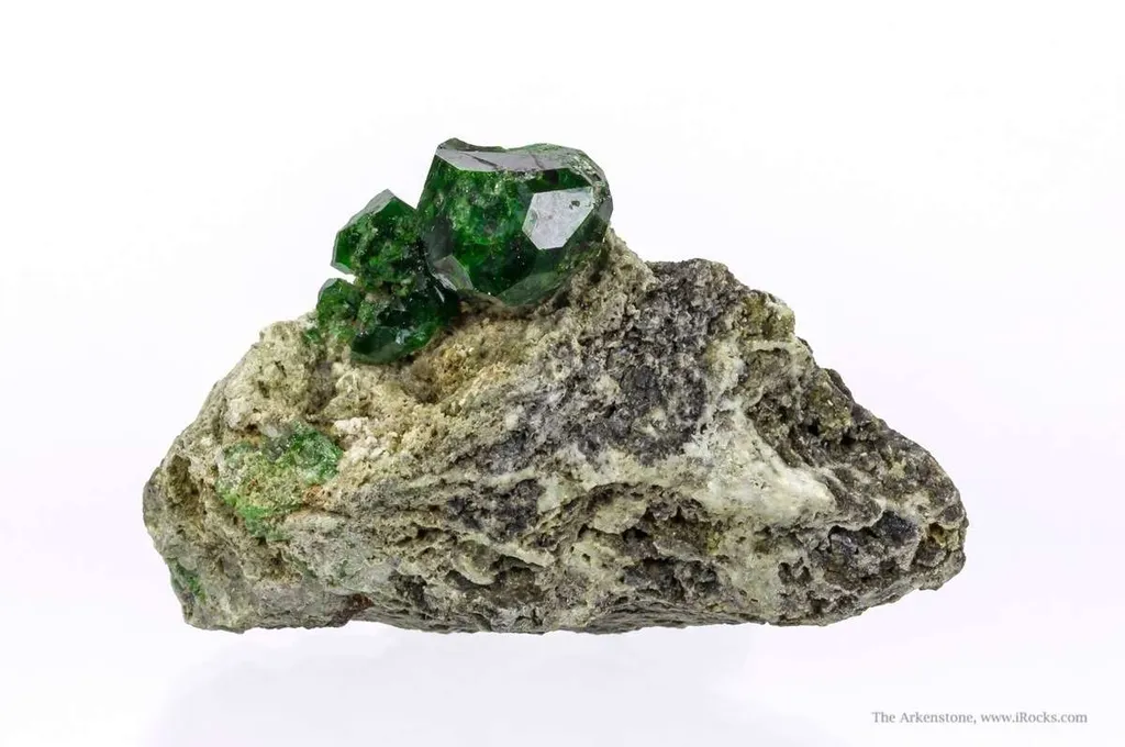 Garnet Var. Demantoid image