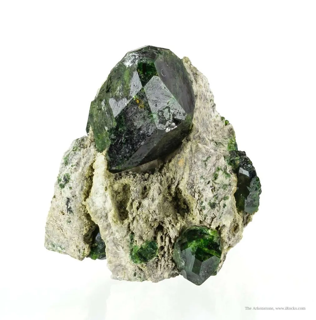 Garnet Var. Demantoid - image 3