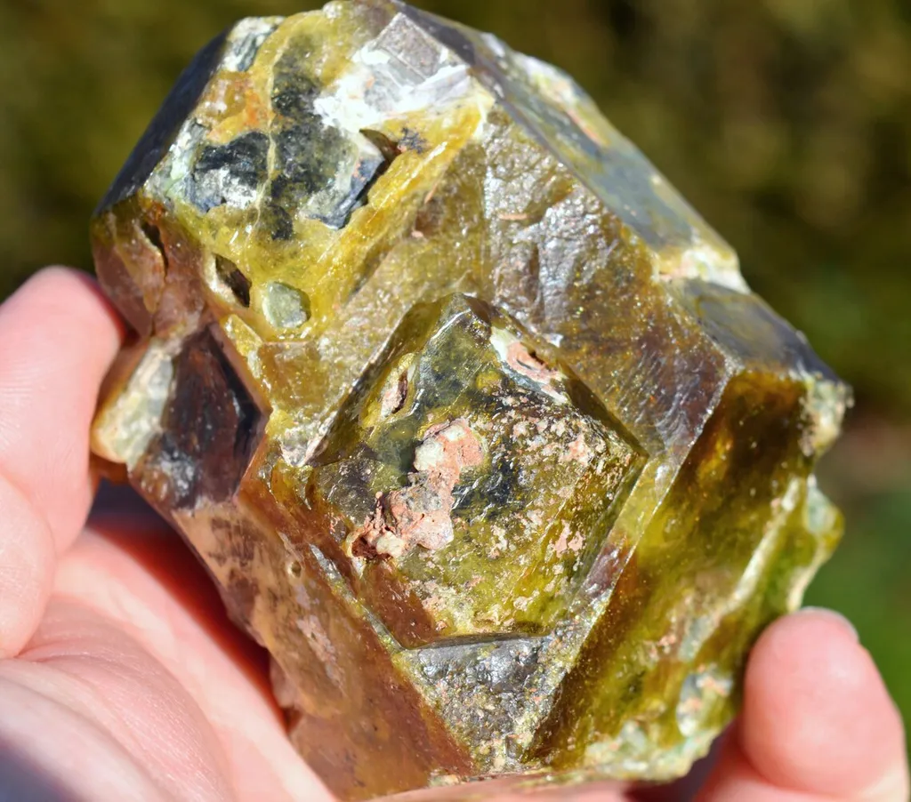 Garnet var. grossular 511 grams - Diakon District, Diakon Commune, Kayes Region, Mali - image 2