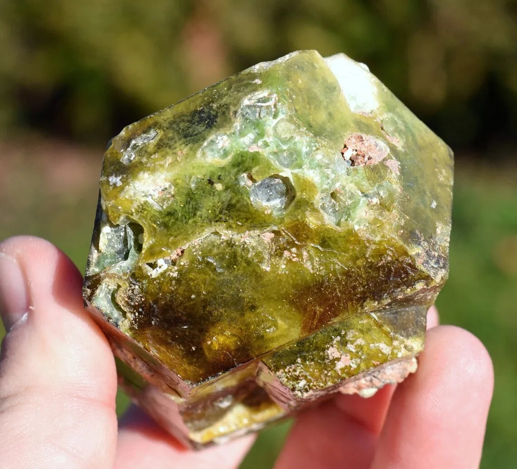 Garnet var. grossular 511 grams - Diakon District, Diakon Commune, Kayes Region, Mali - image 4