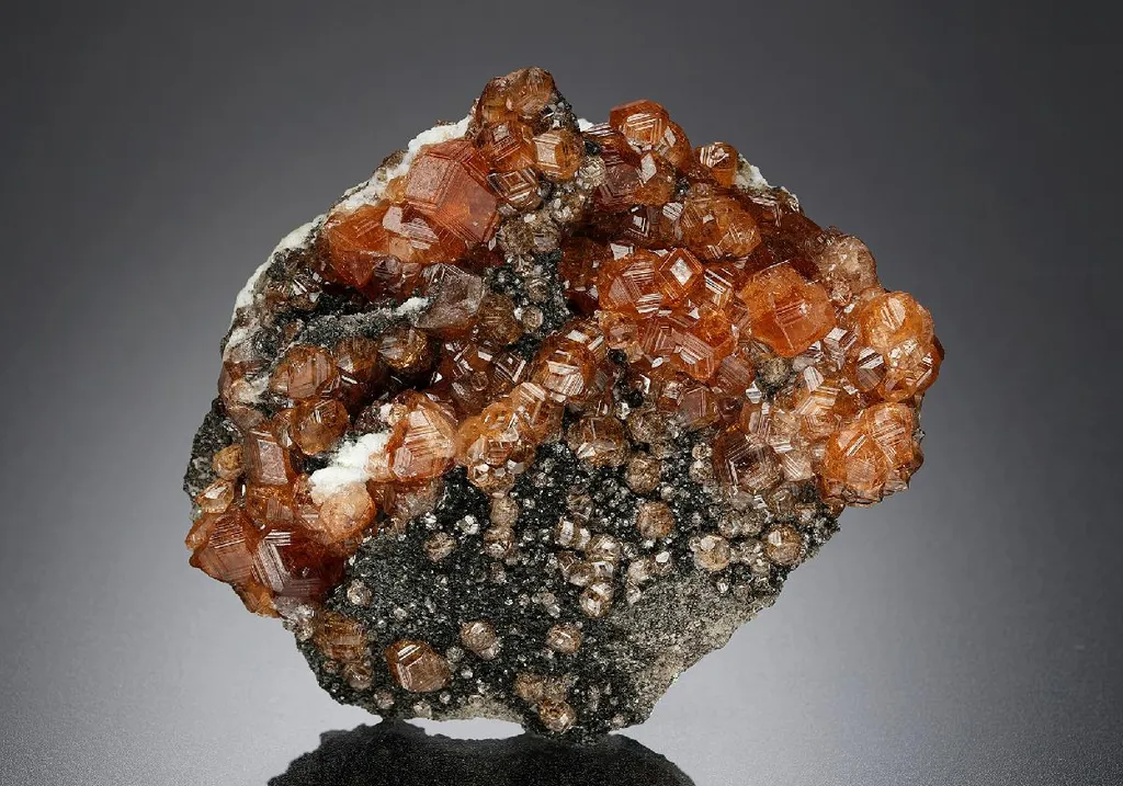 Garnet Var. Grossular image
