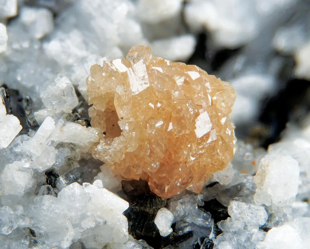 Gasparite-(Ce), Synchysite image