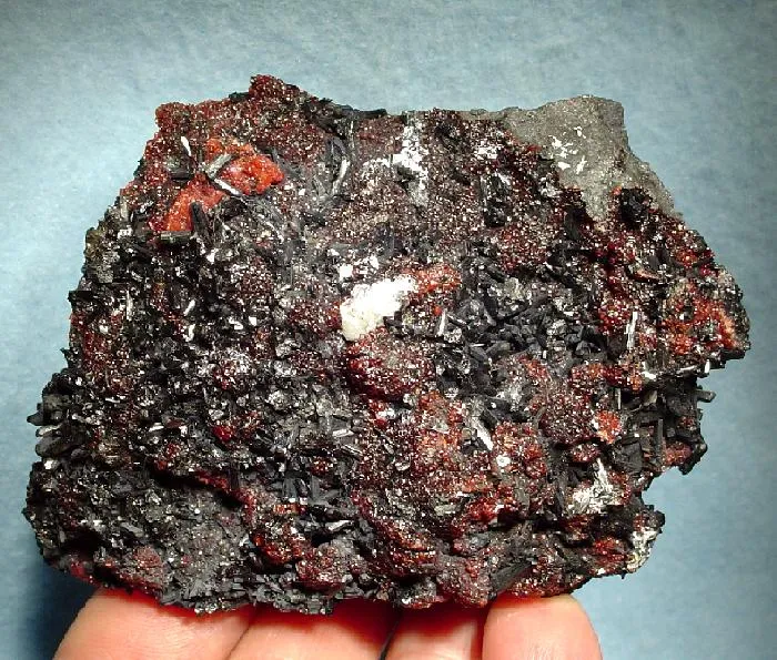 Gaudefroyite, Andradite, Baryte image