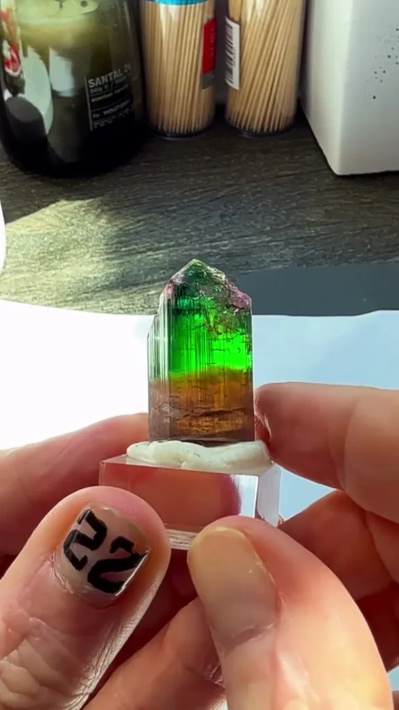 GEM BOMB Elbaite image