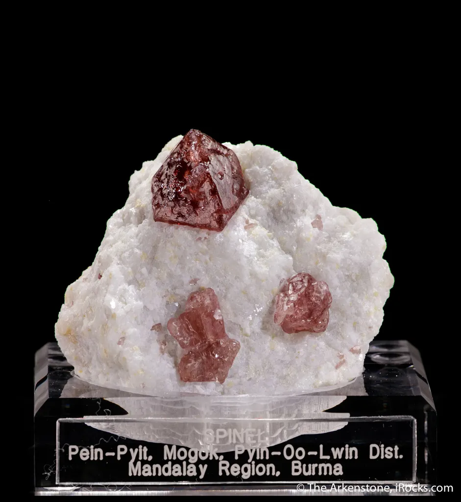 Gem Spinel on marble - image 3