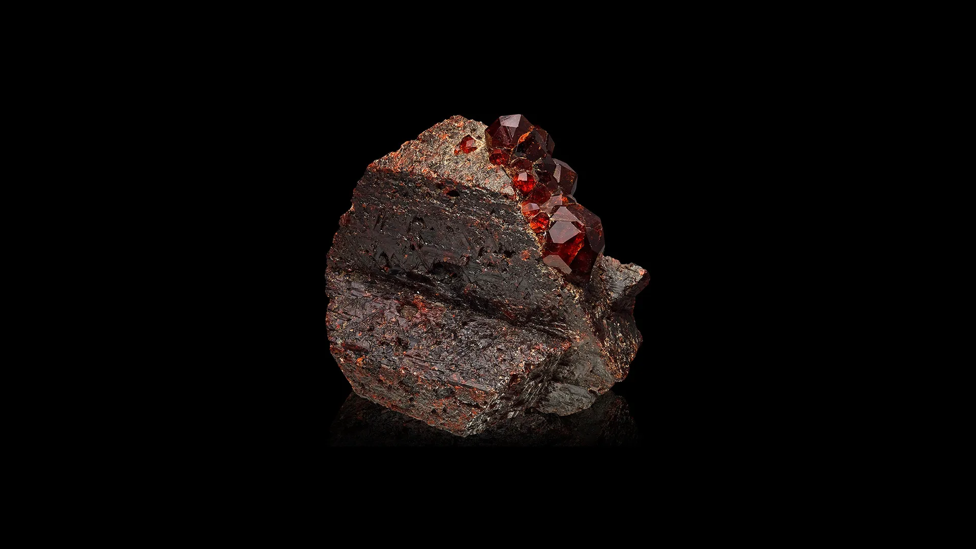 Genthelvite - image 1