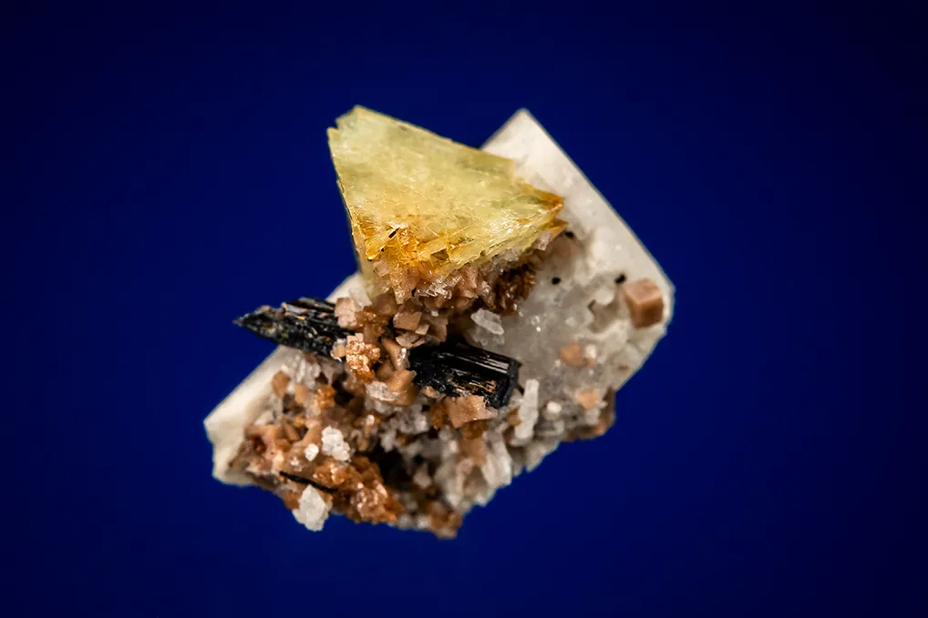 Genthelvite, Aegirine and Rhodochrosite on Microcline image