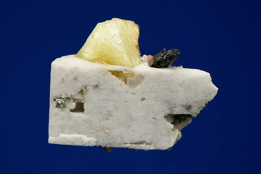 Genthelvite, Aegirine and Rhodochrosite on Microcline - image 2