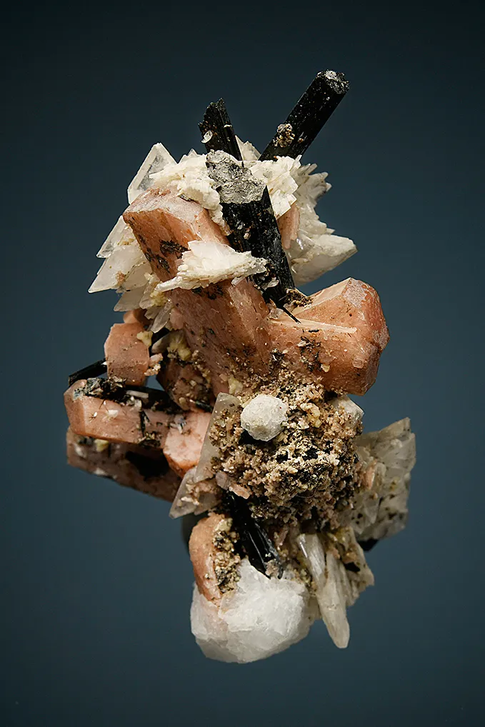 Genthelvite, Analcime, Albite, Aegirine and Serandite - image 2