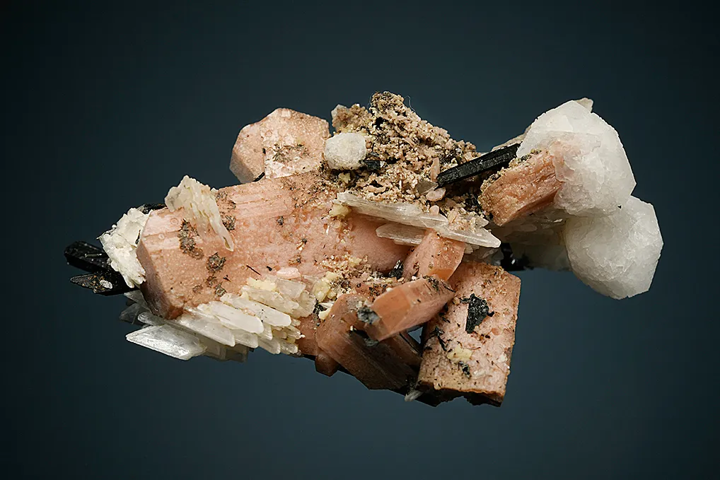 Genthelvite, Analcime, Albite, Aegirine and Serandite - image 3