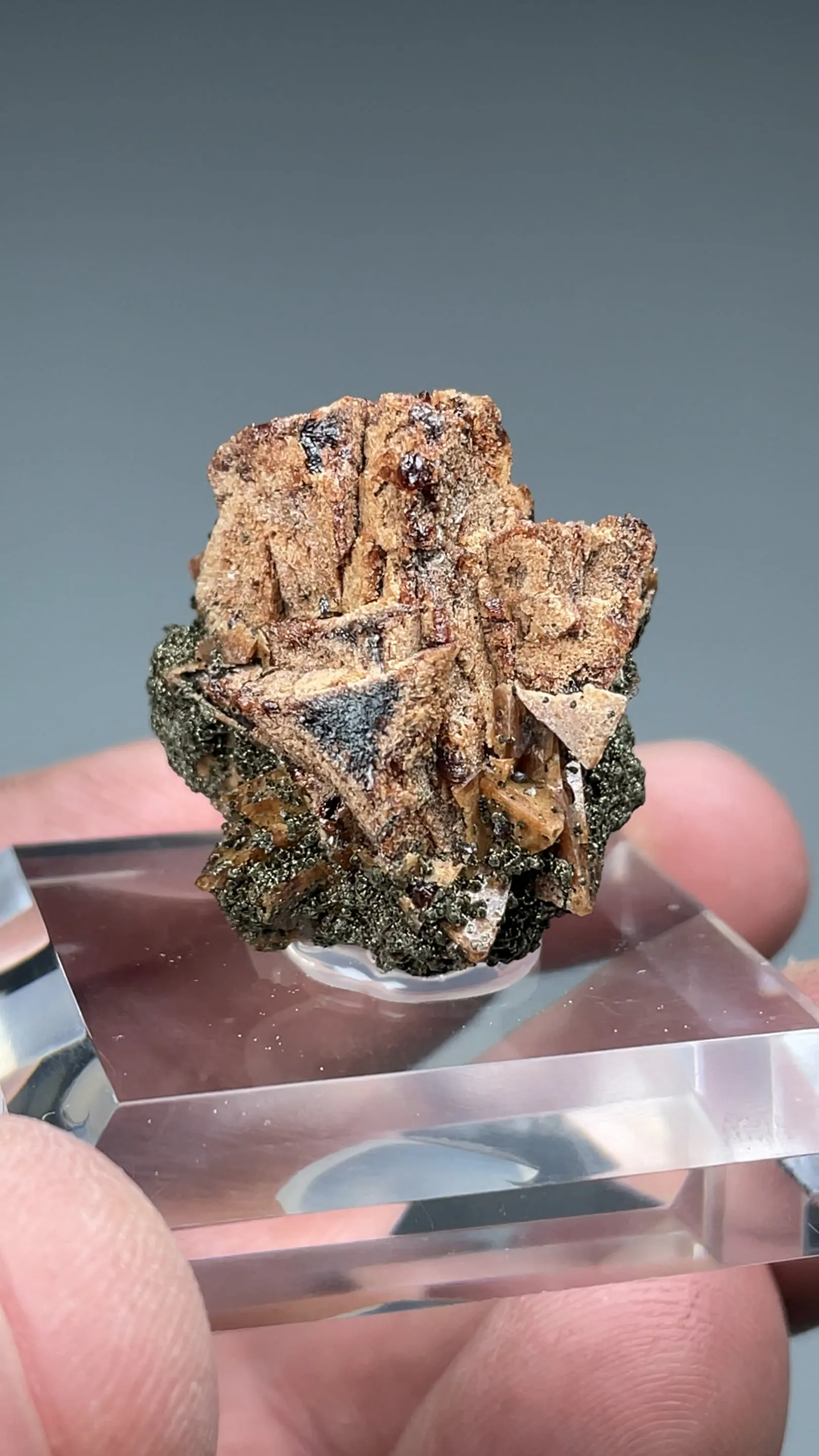Genthelvite - image 2