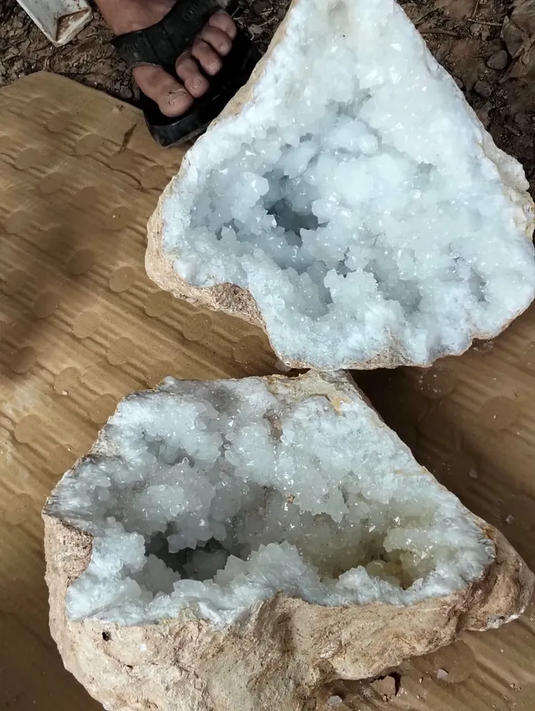 Geodes Calcite image