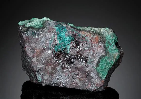 Gerhardtite on Cuprite - image 1