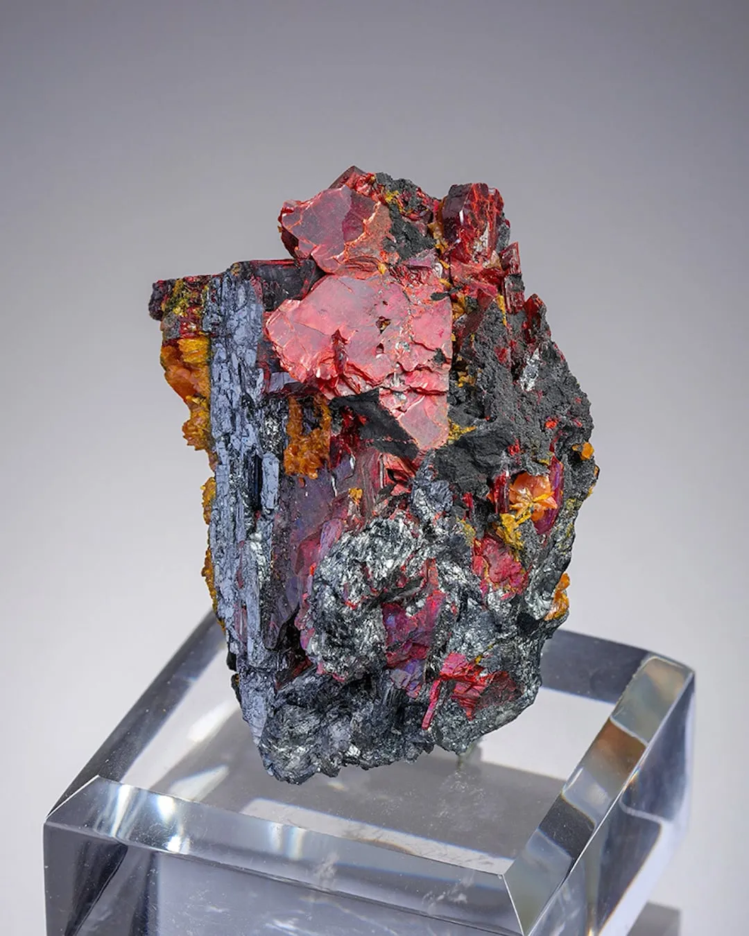 GETCHELLITE with Orpiment on Stibnite - image 2