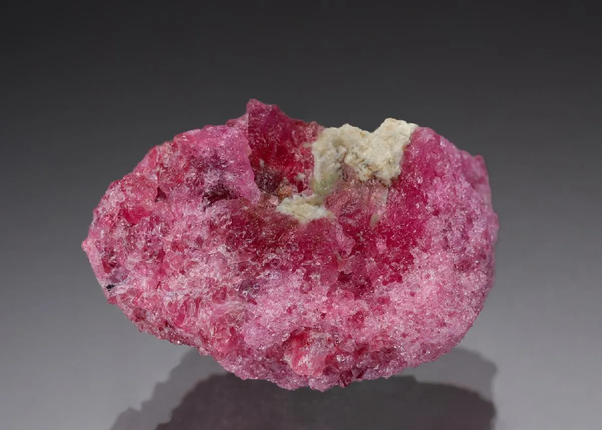 GITTINSITE with Eudialyte - image 1