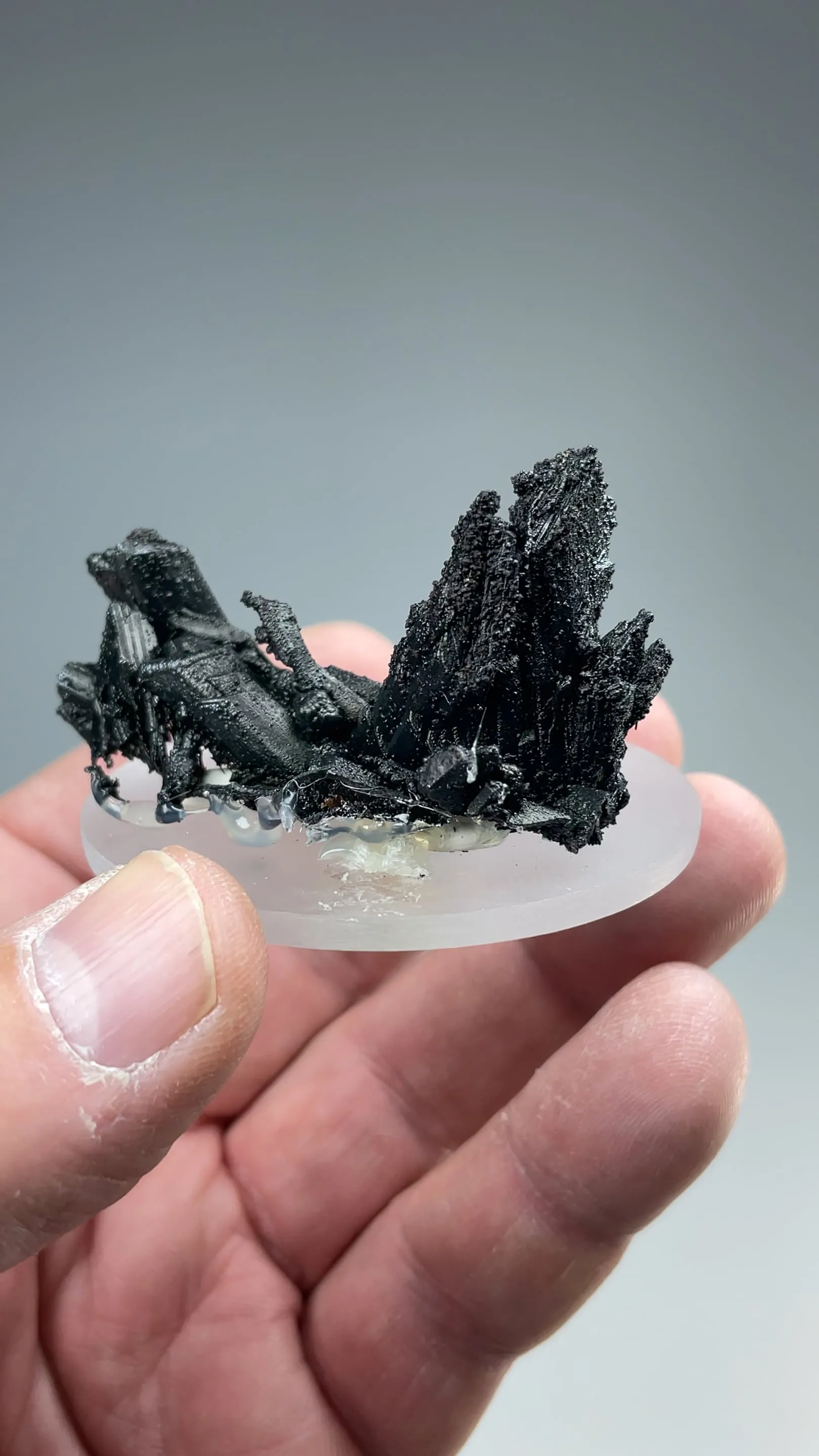 Goethite after Gypsum - image 2