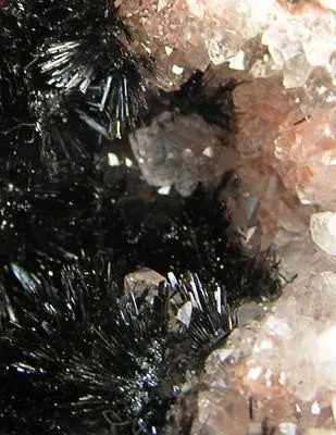 Goethite, Quartz - image 2