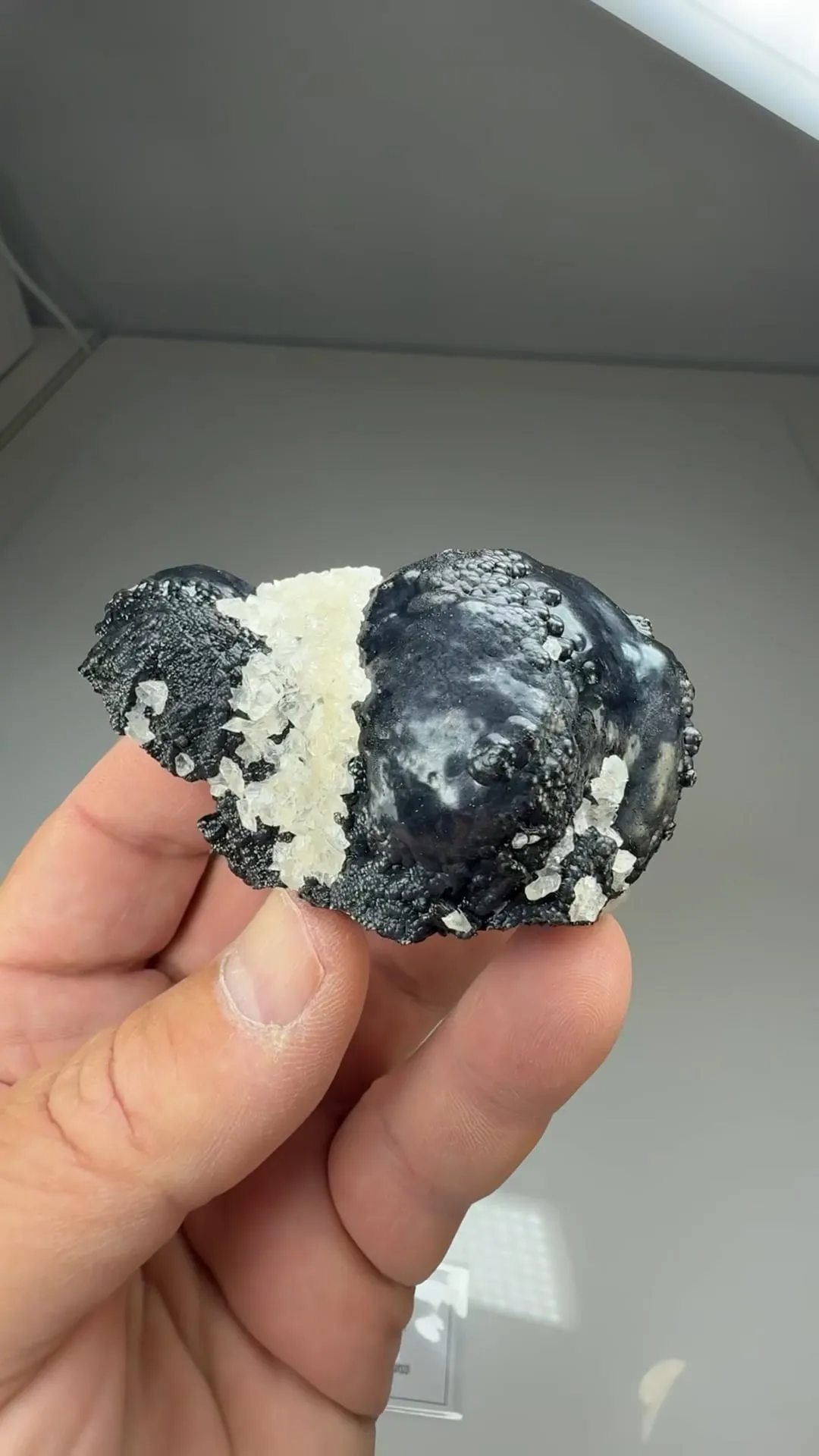 Goethite with Calcite - image 2