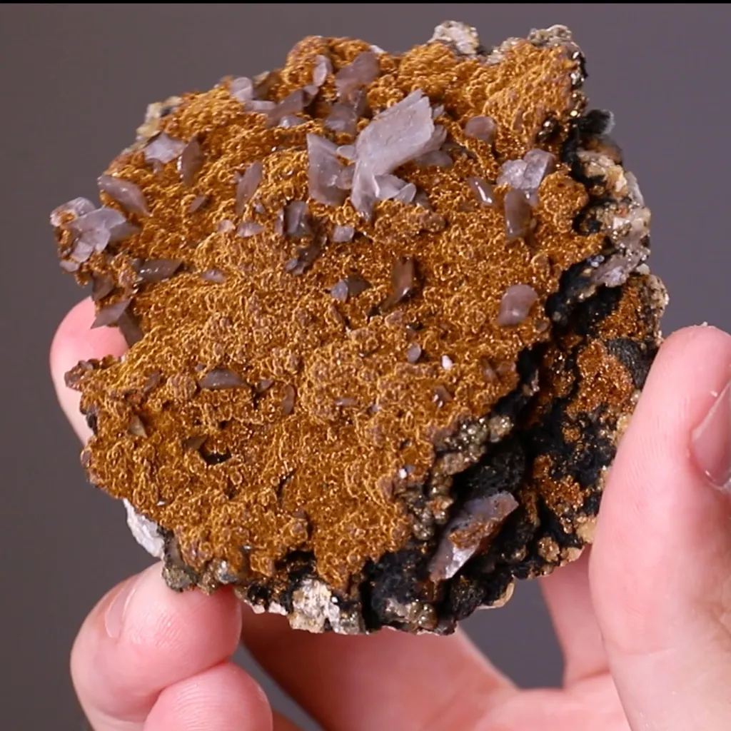GOETHITE with CALCITE image