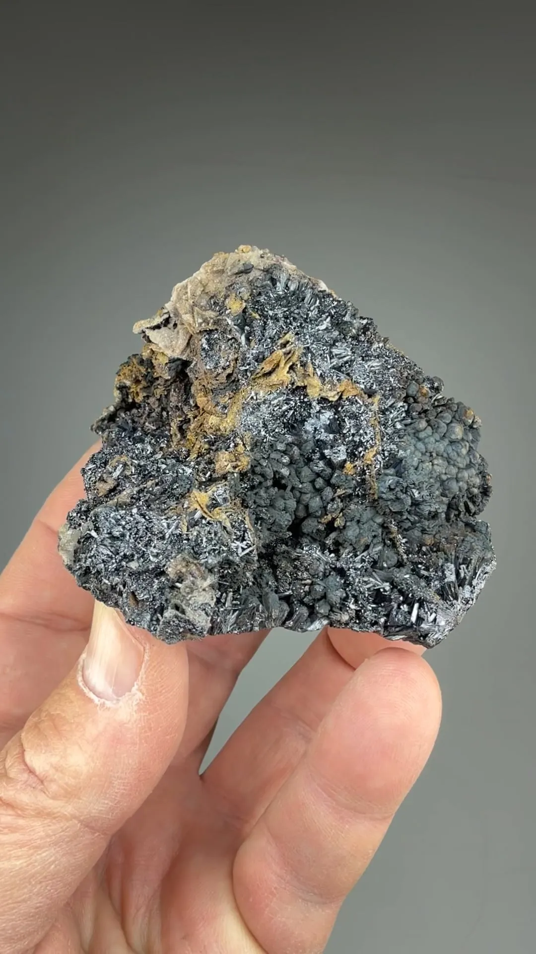 Goethite with Psilomelane - image 2