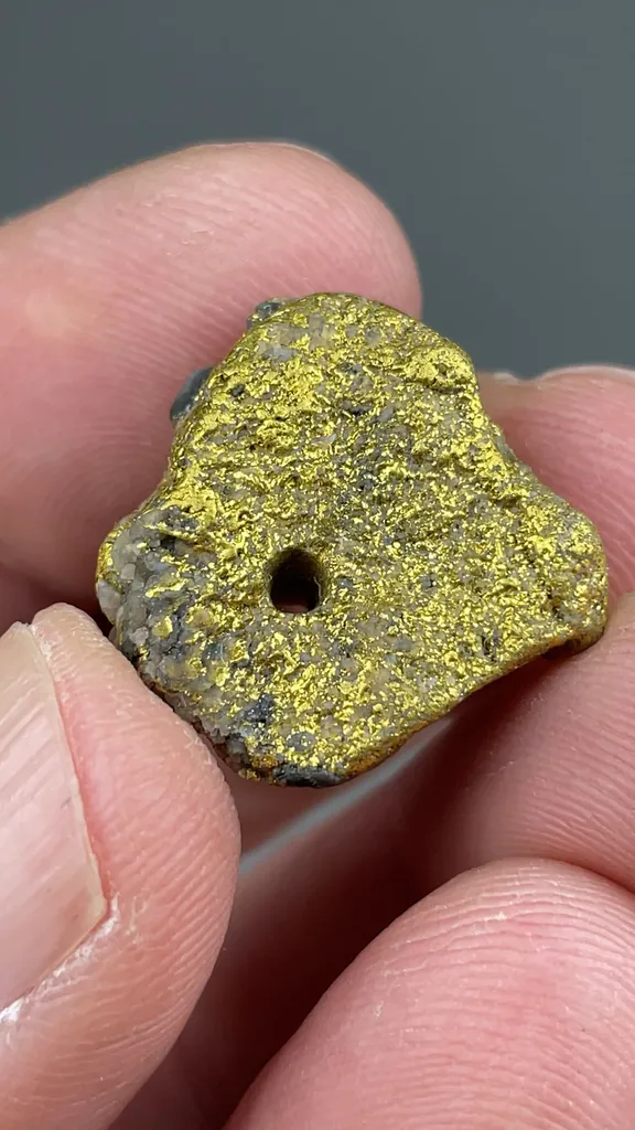 Gold - image 2