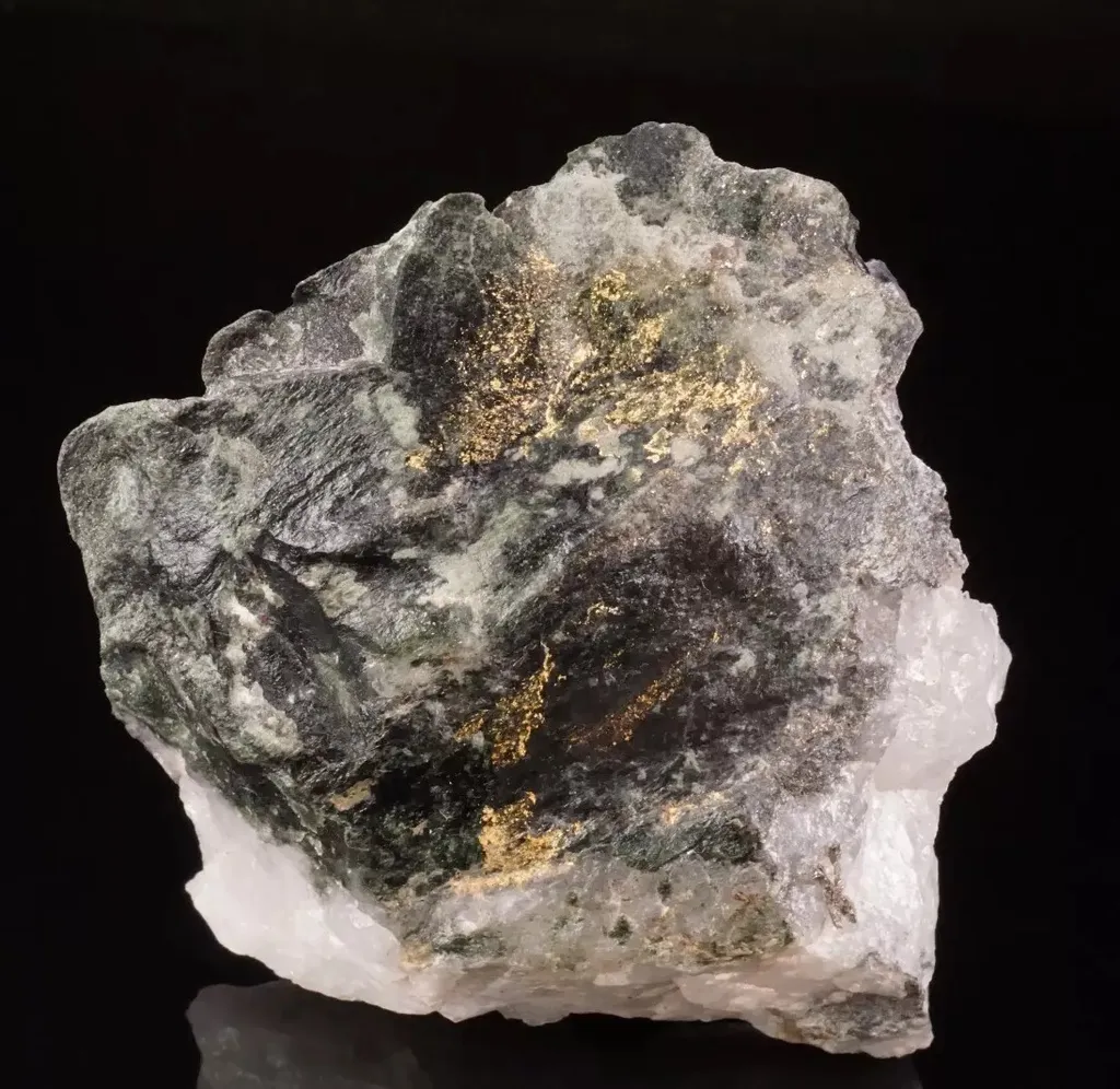 Gold from USA, South Dakota, Lawrence County, Lead District, Homestake Mine image