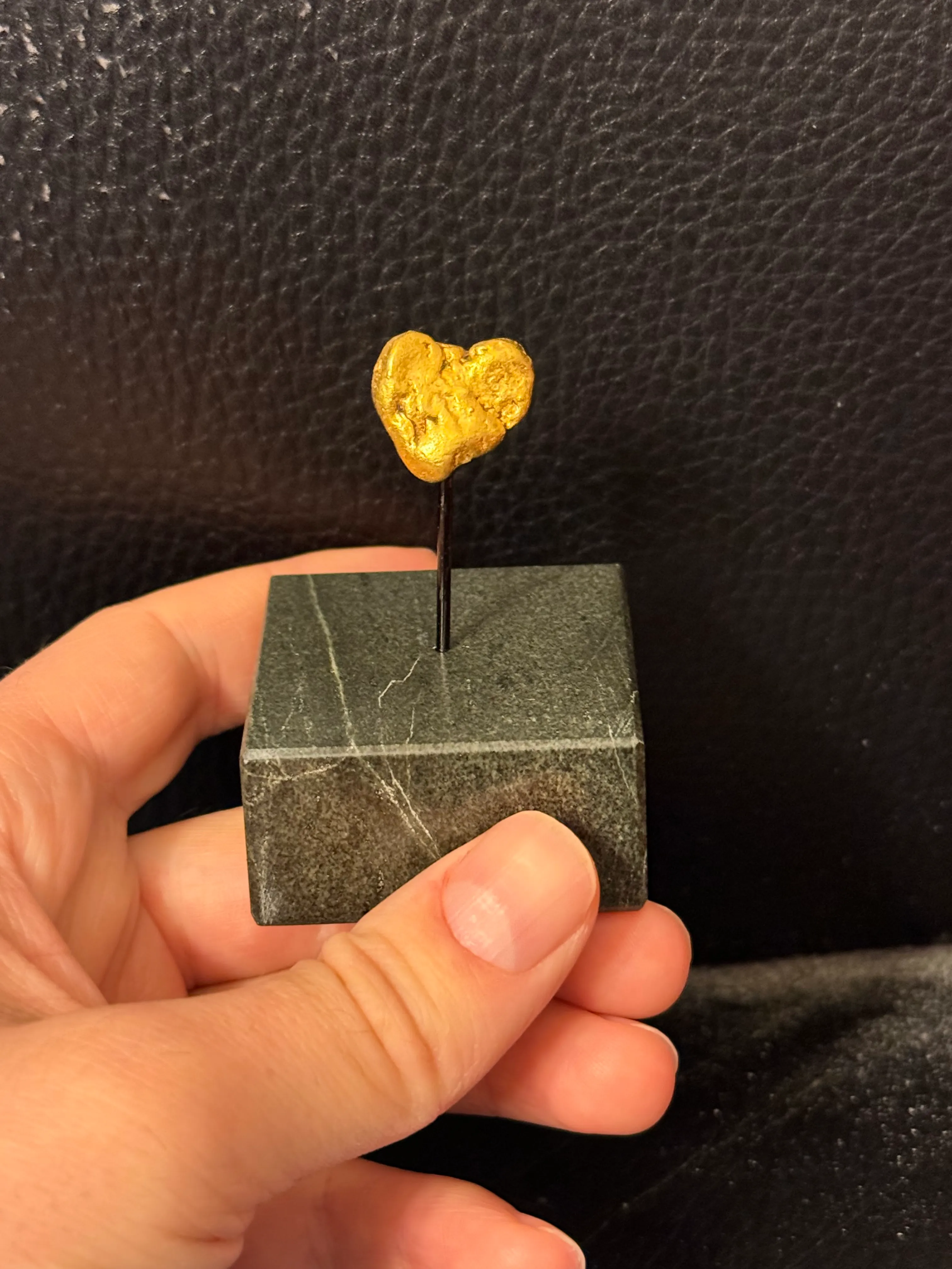 Gold nugget heart - image 1