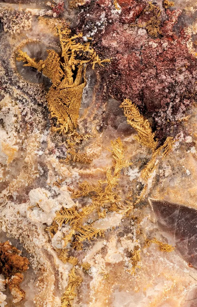 Gold on Calcite image
