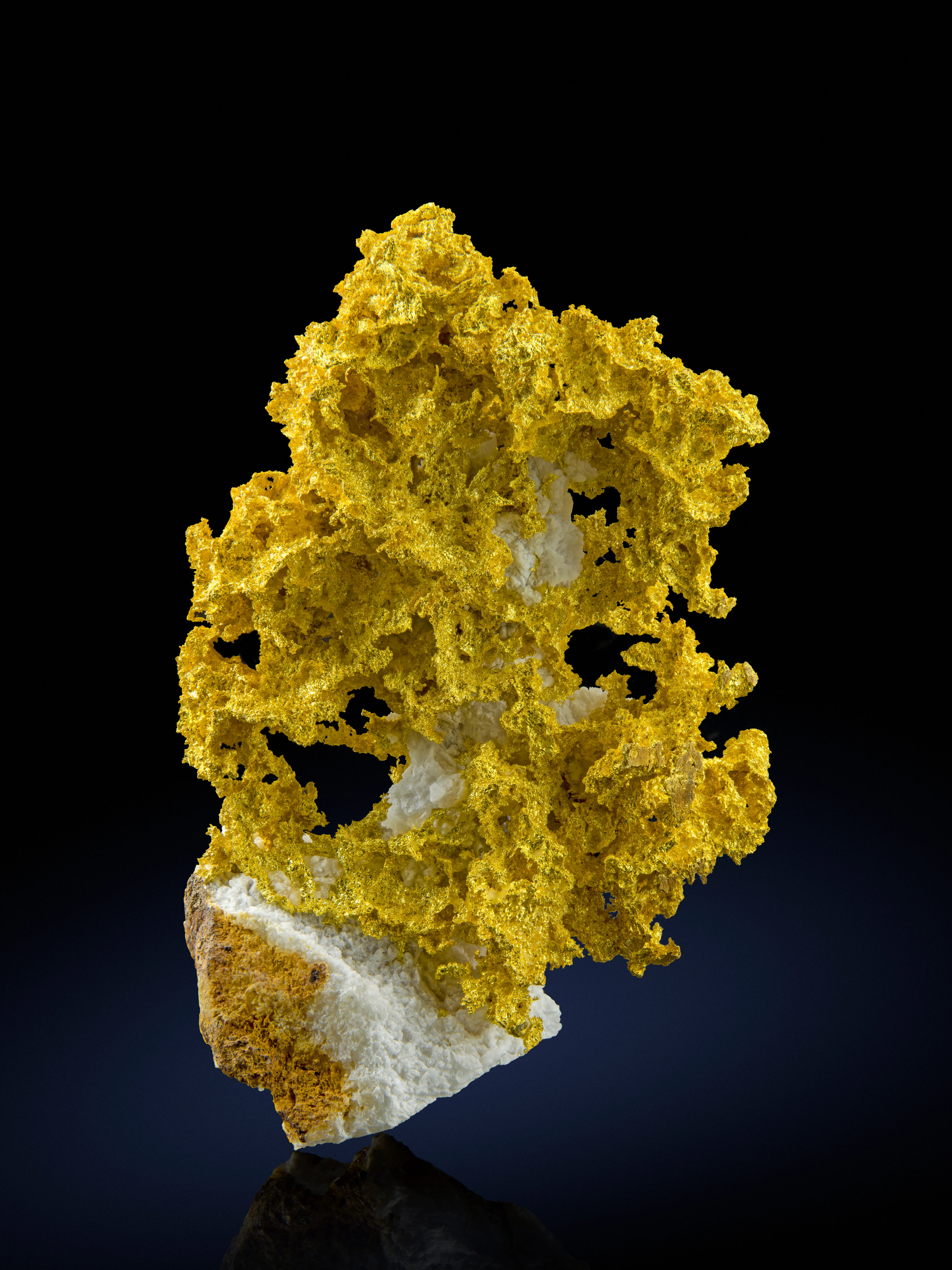 Gold on quartz - image 1