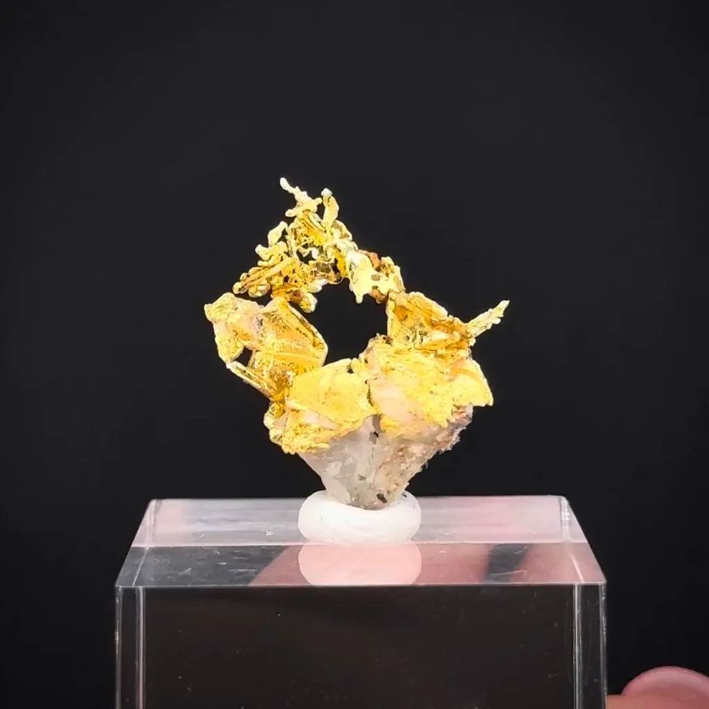 Gold on Quartz image