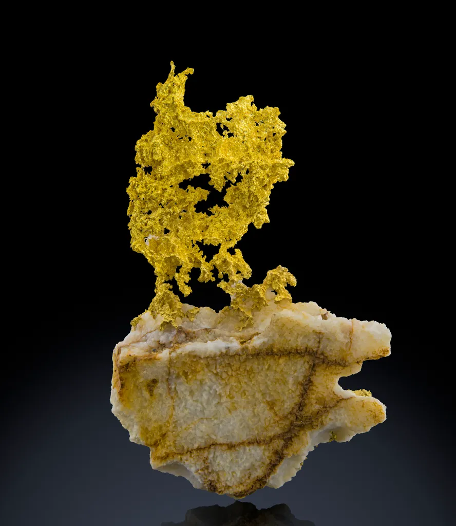 Gold on quartz image