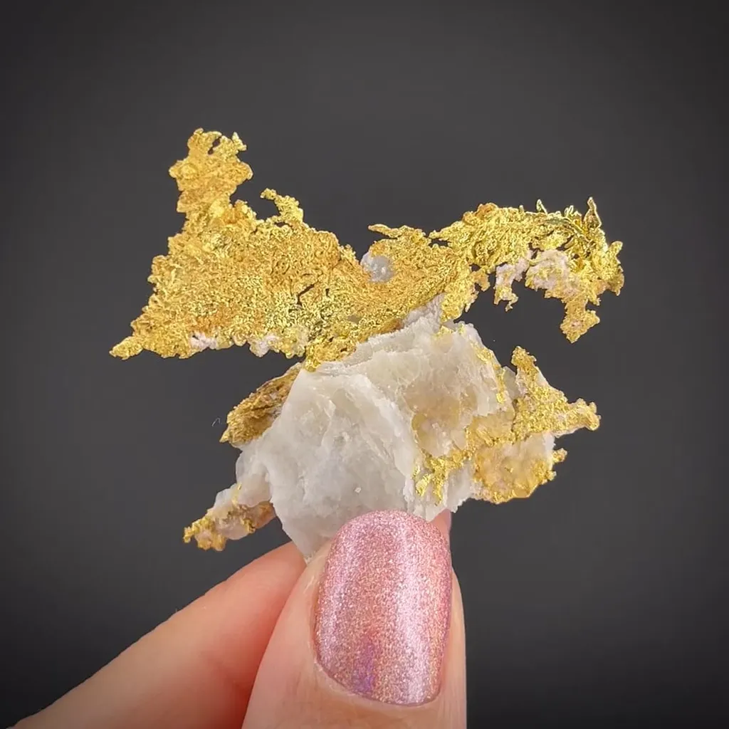 Gold on Quartz image