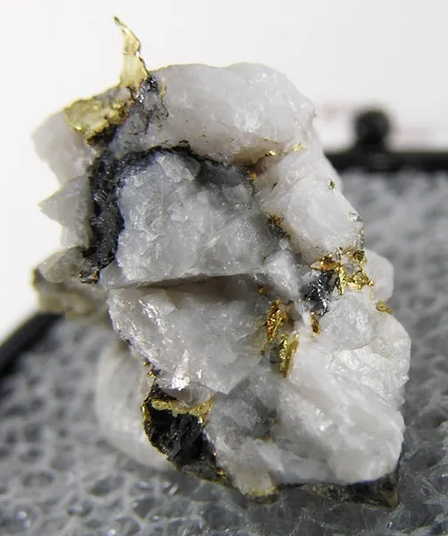 Gold, Quartz image
