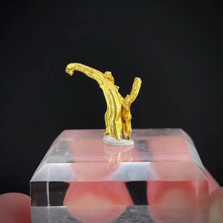 Gold (Spinel twinned wire) - image 1