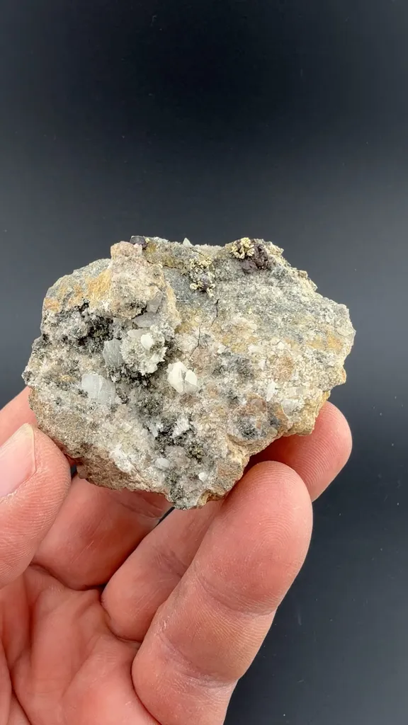 Gold var. Electrum image