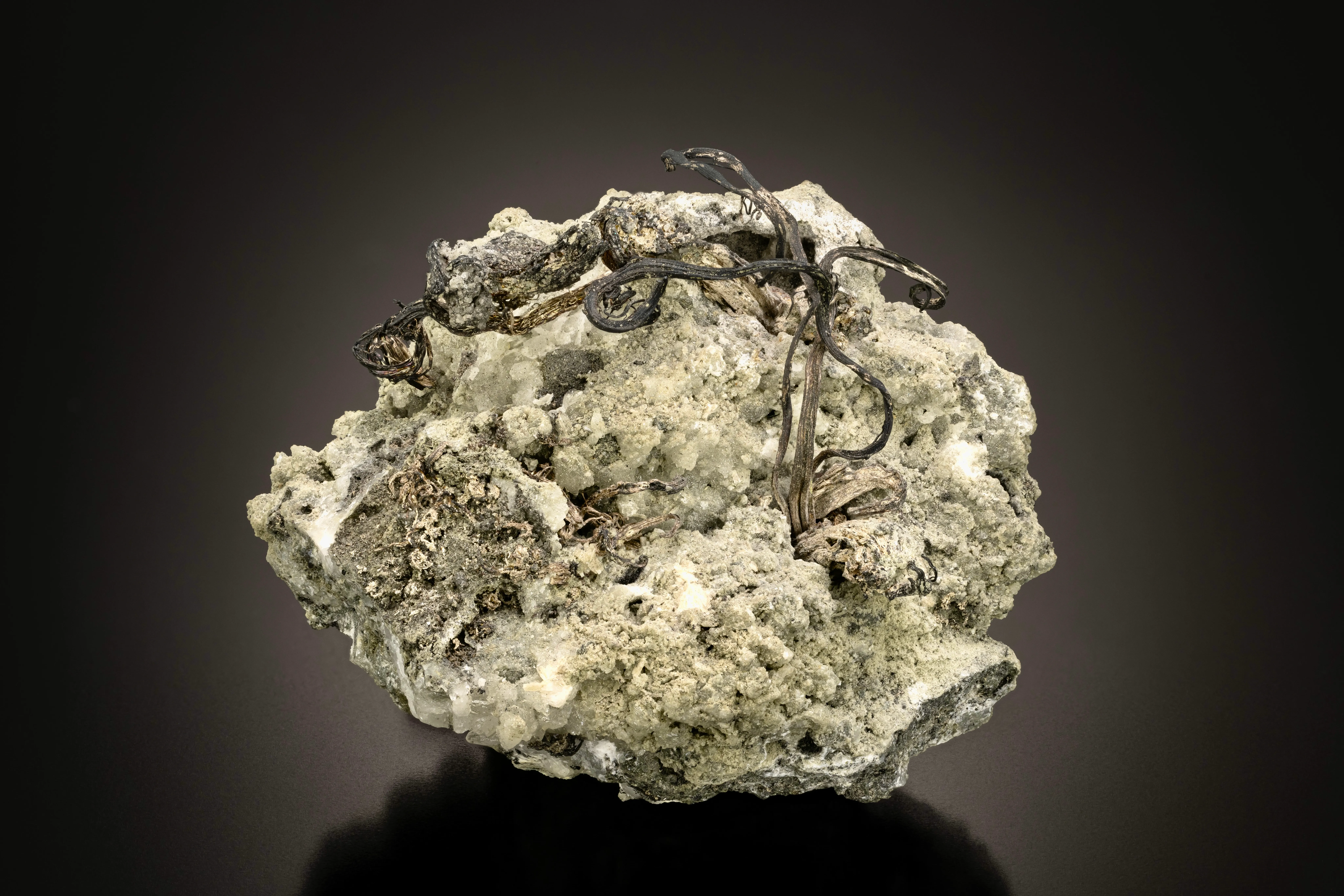 Gold, Wanlockhead/Leadhills, South Lanarshire, Scotland.  4.8 cm across - image 2