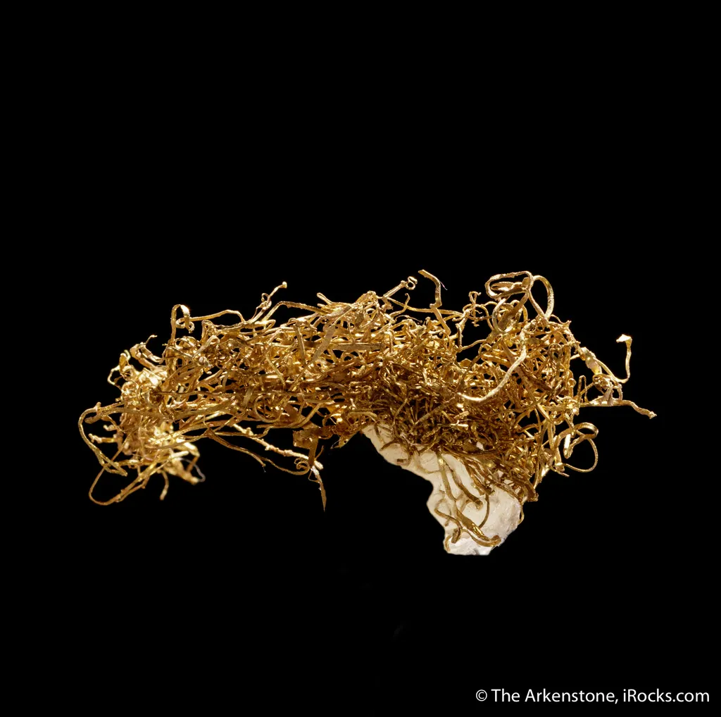 Gold (wire crystals) image