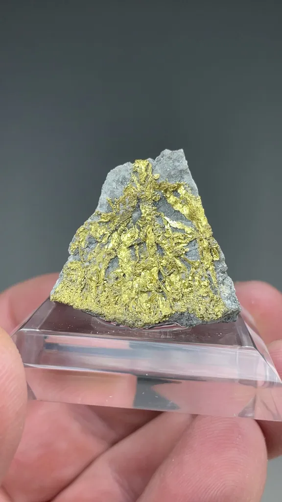 Gold with Quartz - image 2