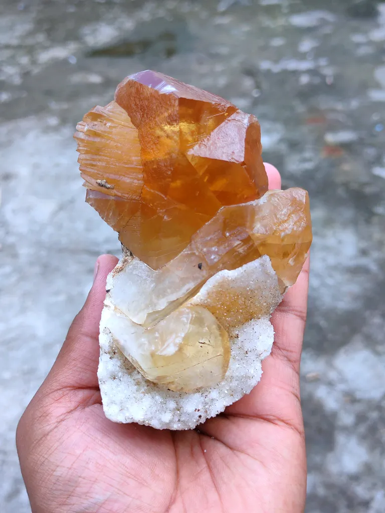 Golden Calcite on Quartz. Available for sale - image 4