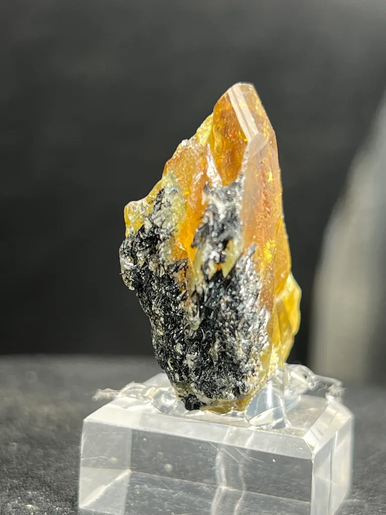Golden Sphene crystal rough specimen from Pakistan - image 2
