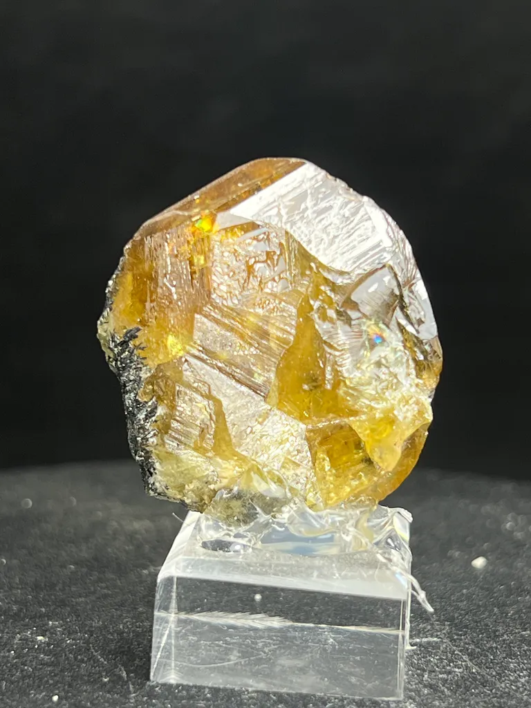 Golden Sphene crystal rough specimen from Pakistan - image 3